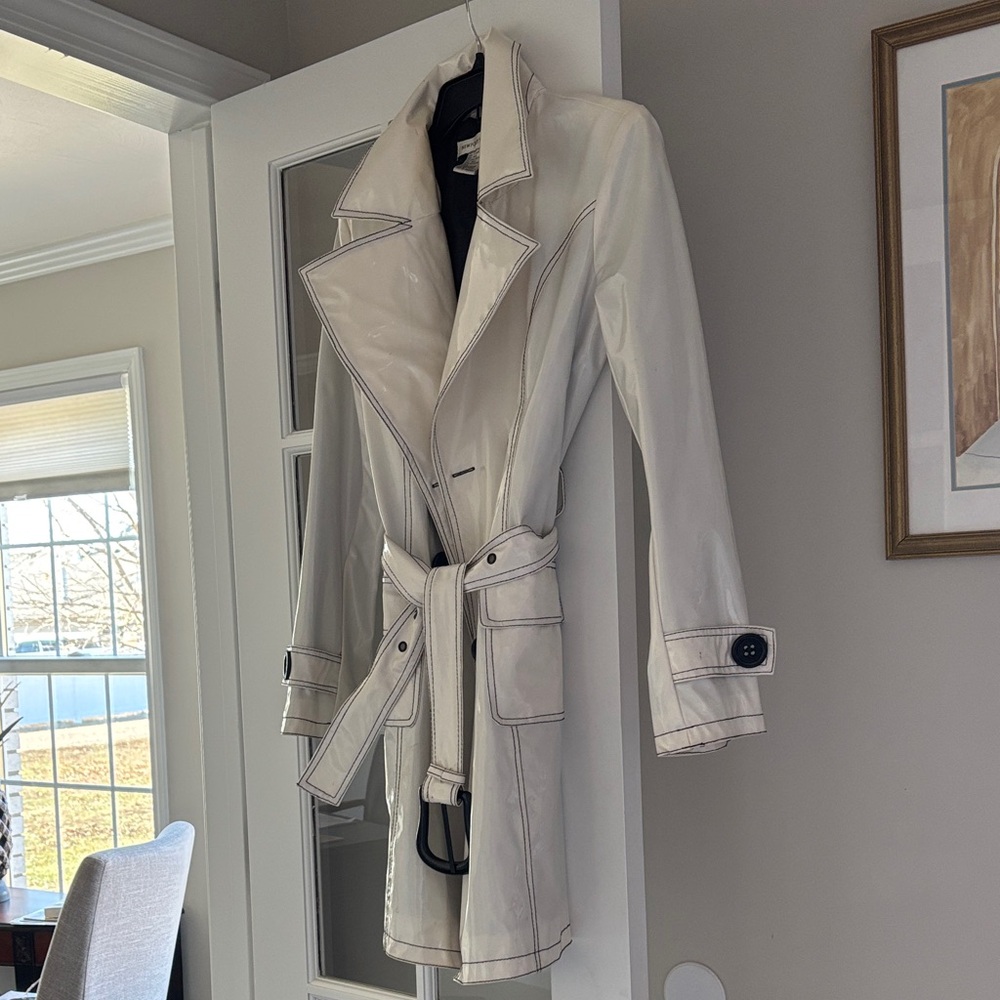 Chic Cream Women's Trench Coat